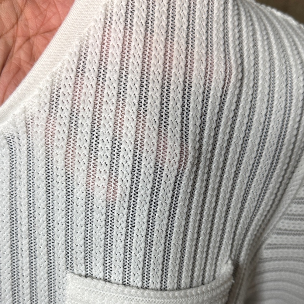 Guess Men's White Ribbed Short Sleeve Tee Size Large - Picture 4 of 9